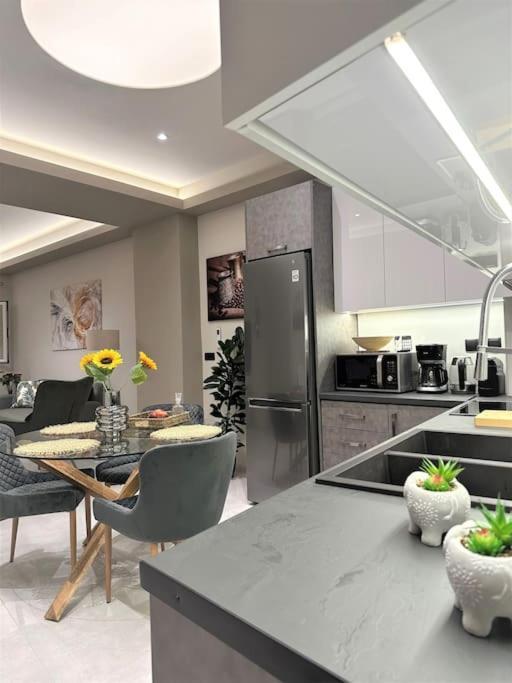 Menda Suite Héraklion Extérieur photo