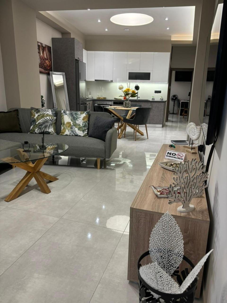 Menda Suite Héraklion Extérieur photo